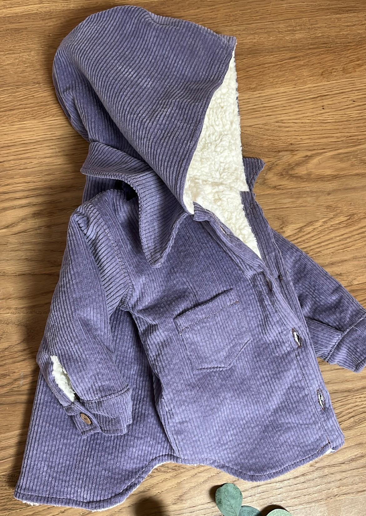 Oversize Cord Hemdjacke mit Kapuze “Lavendel”