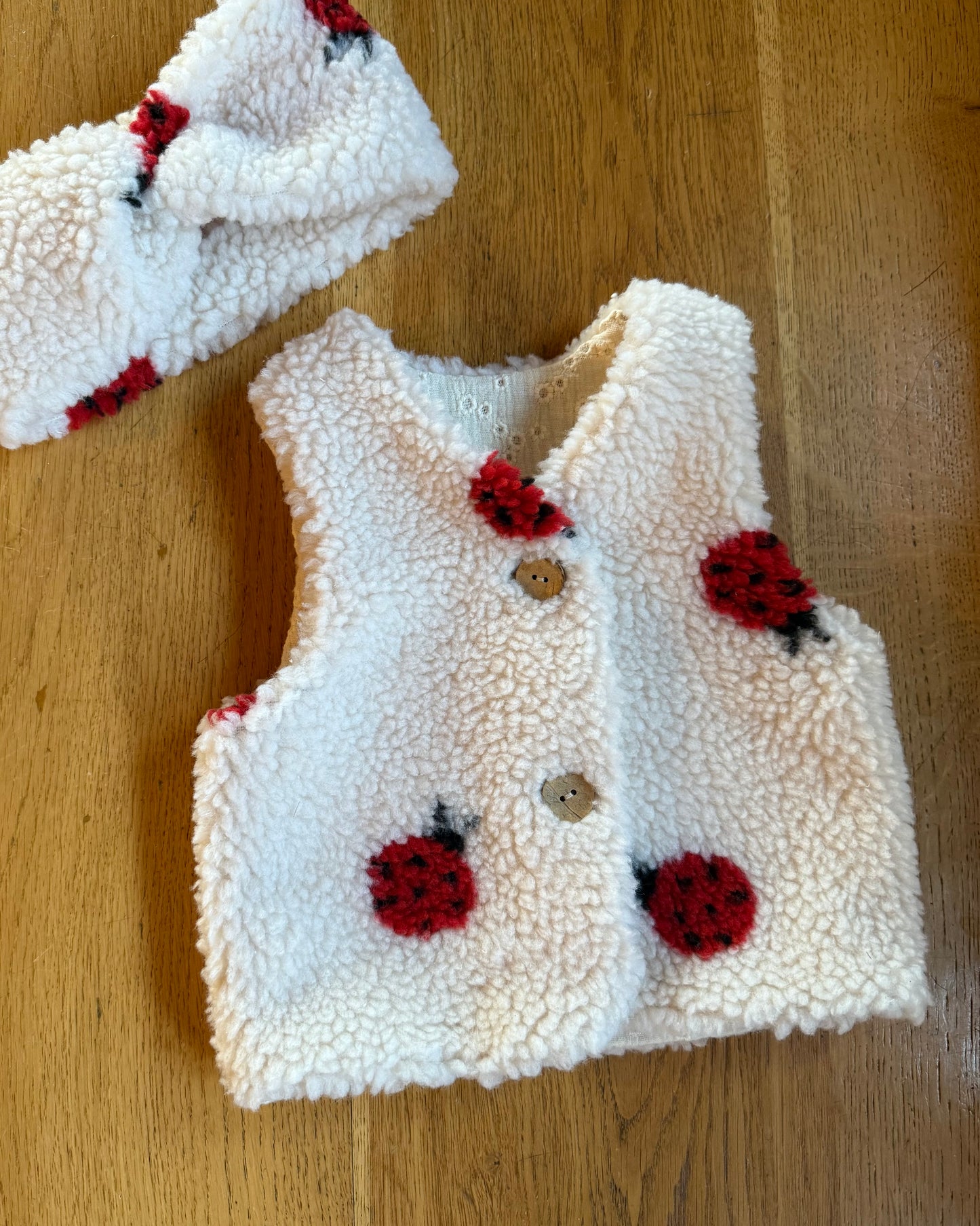 Teddyweste „Mariechäferli”