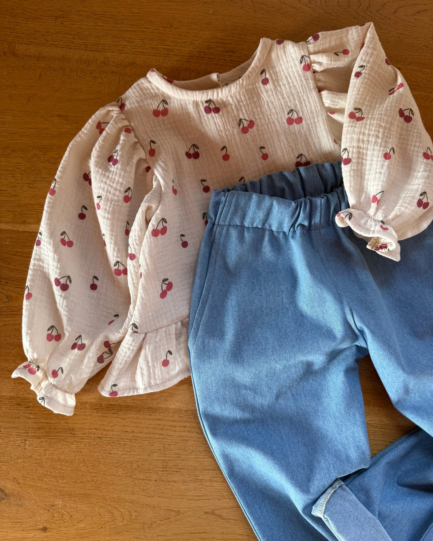 Jeanshose mit Taschen